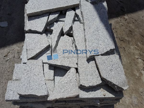 Granit Polygonalplatten Postproduktion 2 cm